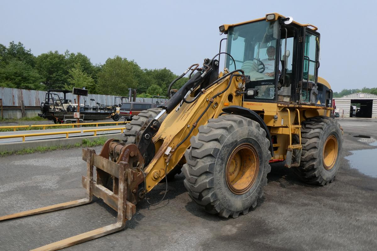 2000 Caterpillar 924G Tire Loader